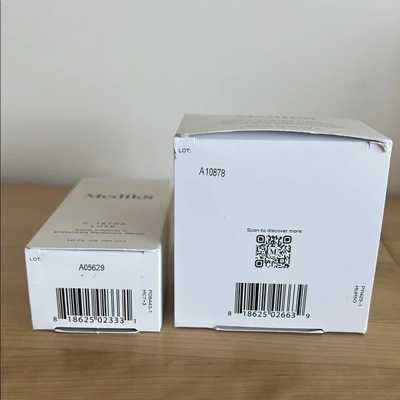 C-Tetra Luxe Serum and Total Moisture Cream Set - White - Picture 5 of 7